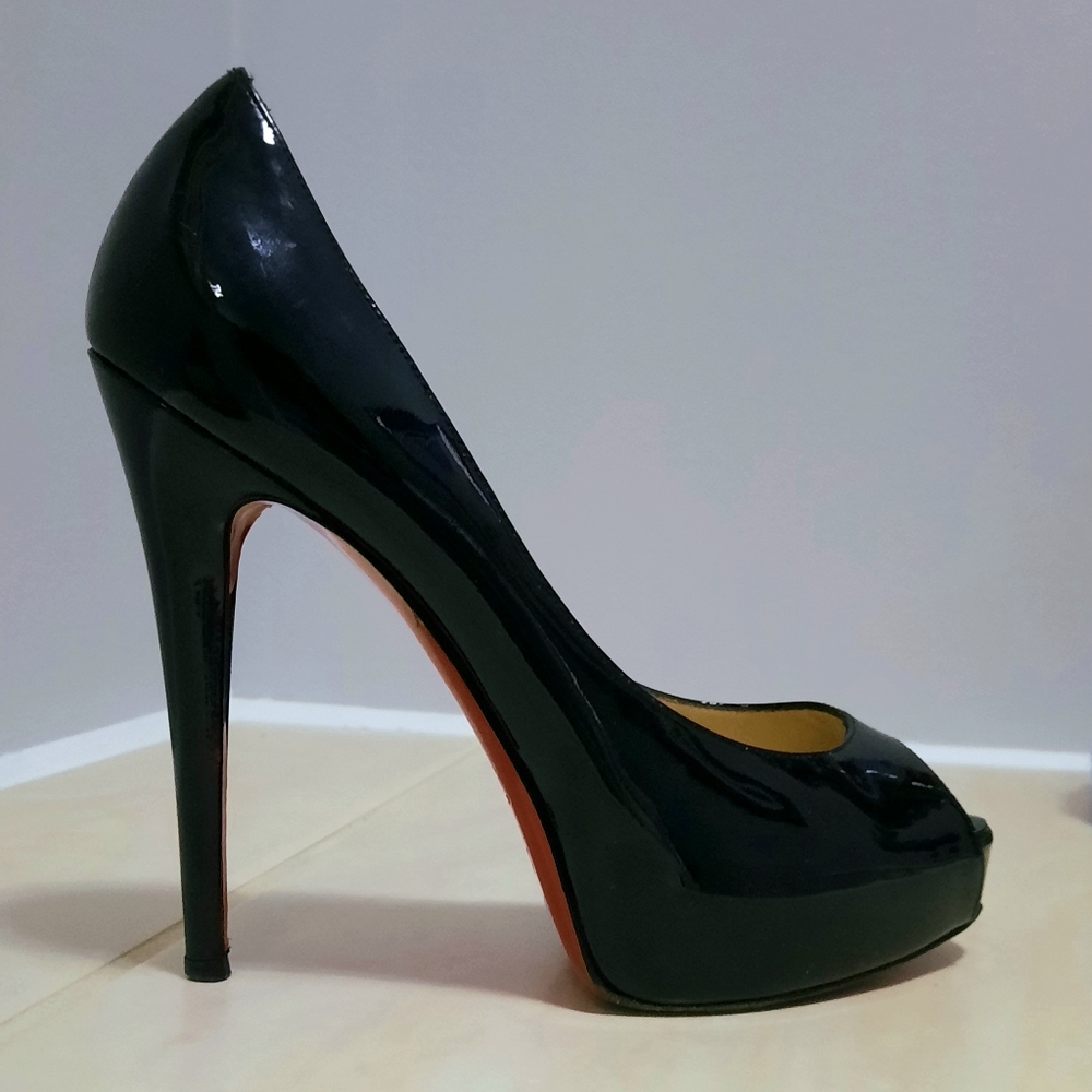 Christian Louboutin Black Pumps